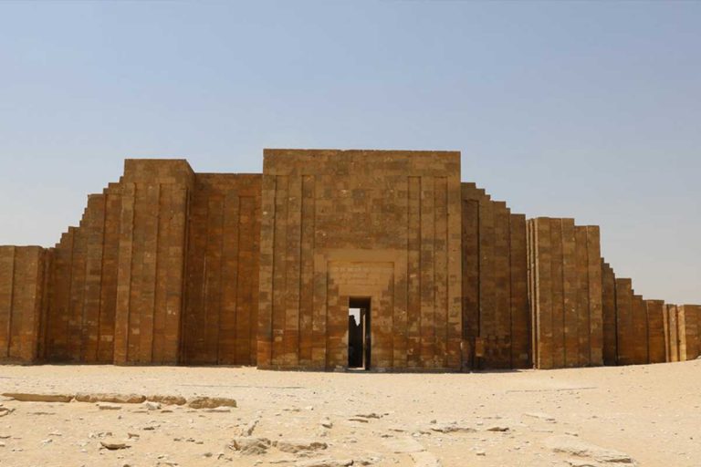 attractions-gallery-saqqara-pyramid-4